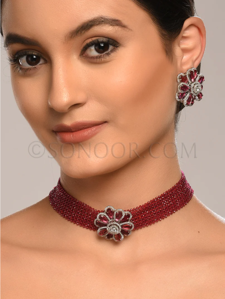 Elevate Your Style: Explore Exquisite Indian Pendant Collections at Sonoor